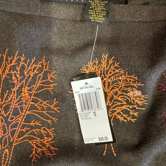 Embroidered A-line wool skirt. Size 10. - Picture 2 of 5